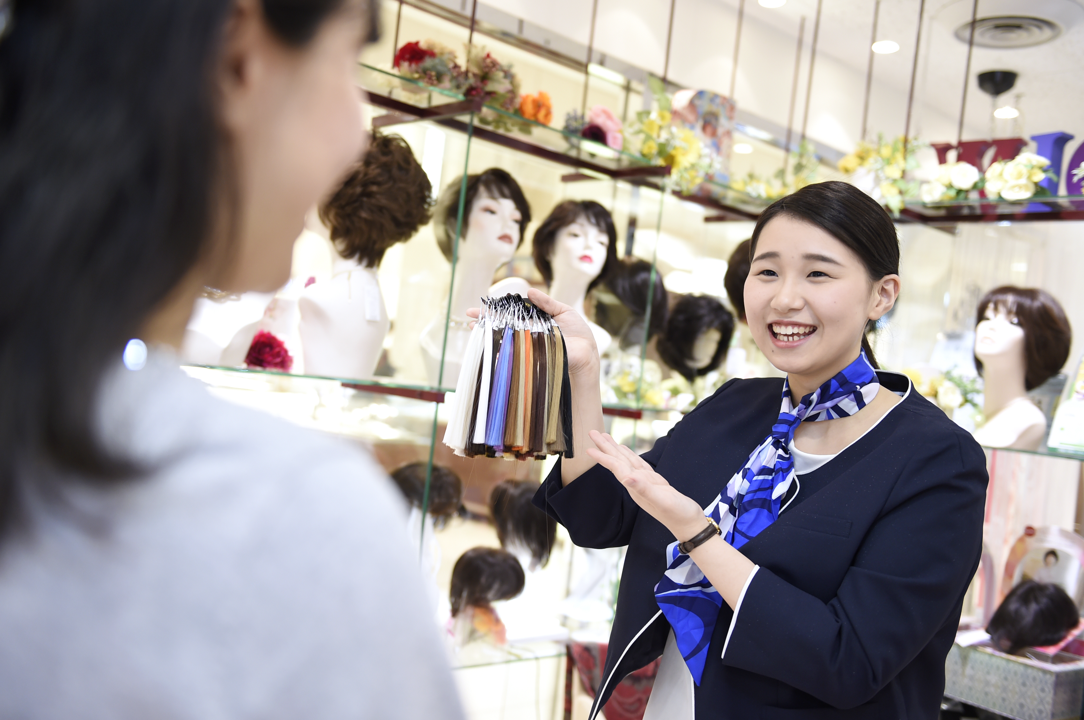 ウィッグアドバイザー（販売職）サムネイル