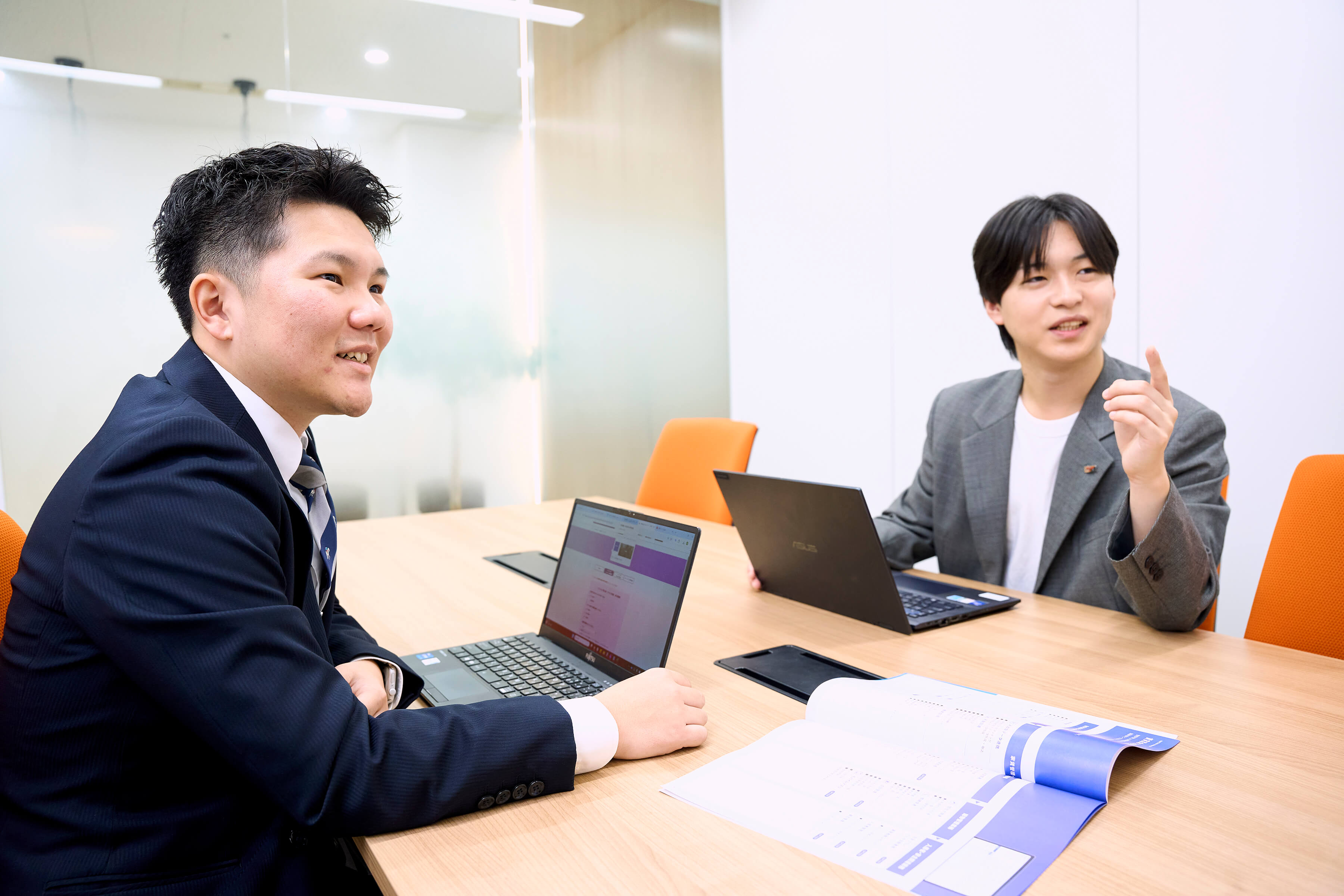 営業・マーケティング部門サムネイル