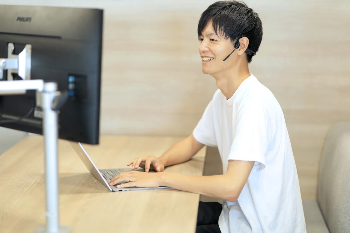 【27卒/フルリモート】ITエンジニア職サムネイル