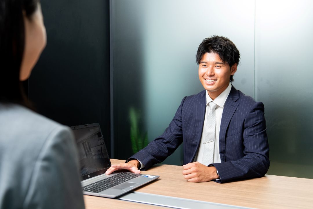 【27卒】法人営業職サムネイル