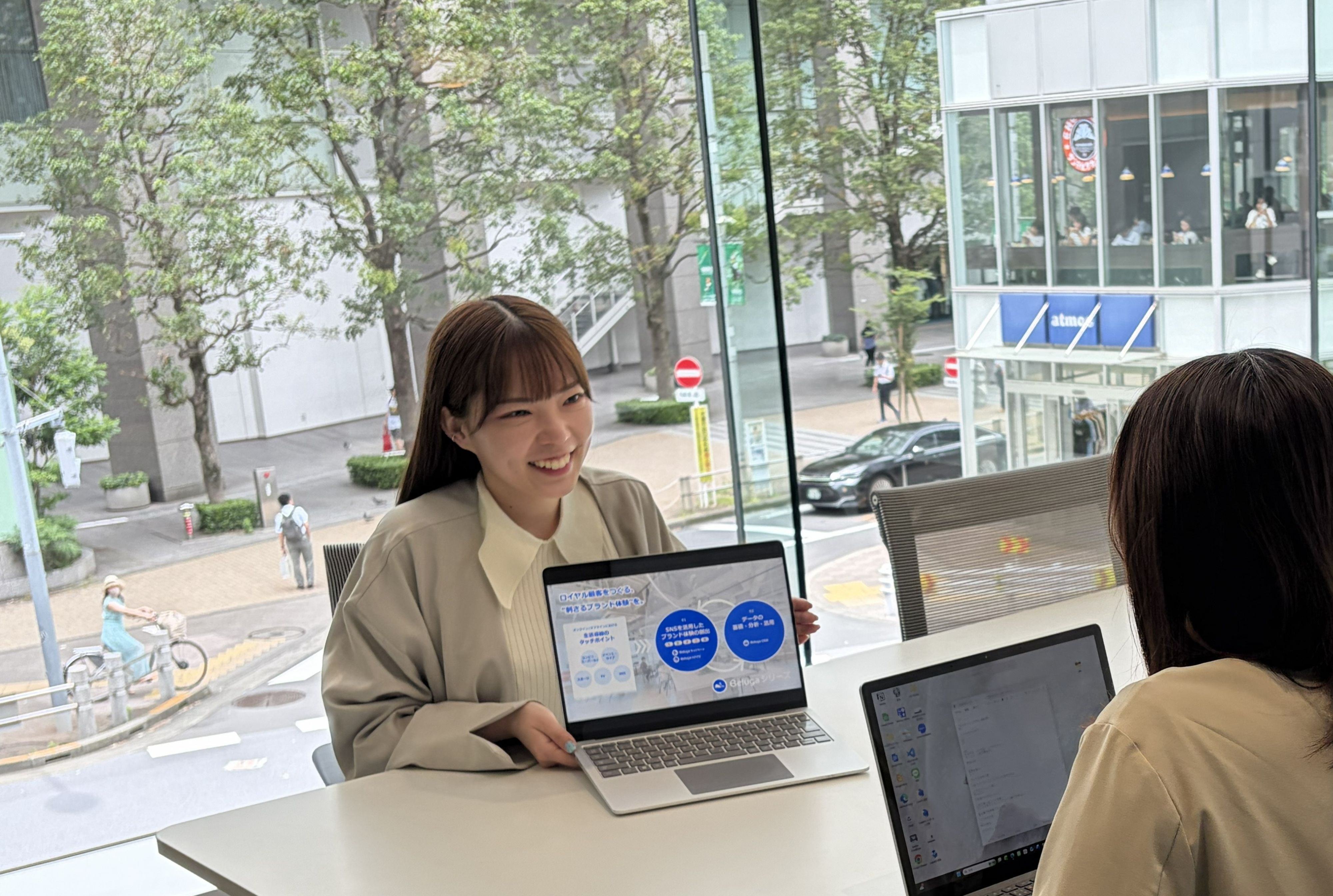 SNSキャンペーンディレクター◆SNSマーケティングツールの提案営業・運用支援サムネイル