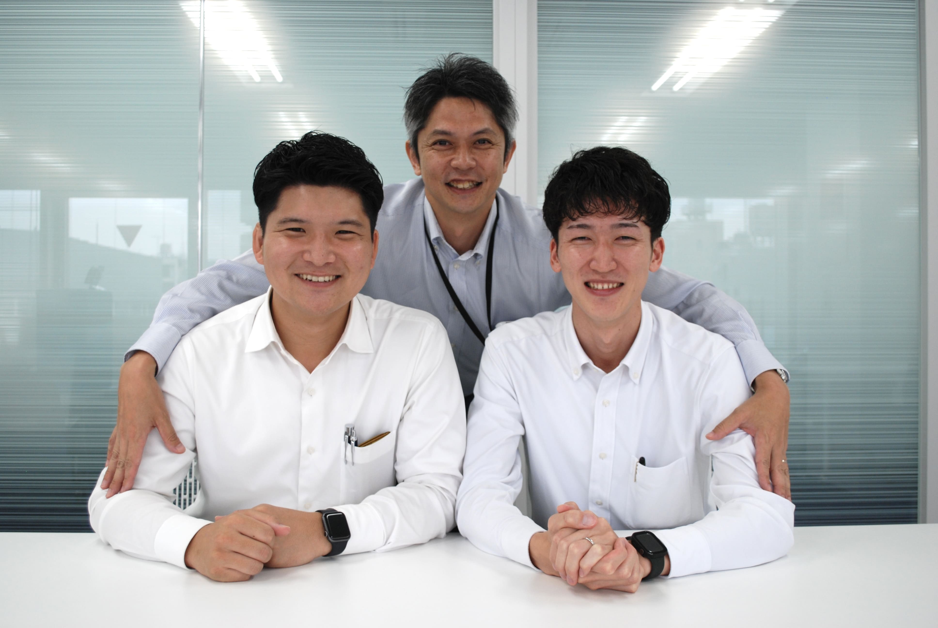 大阪勤務◆未経験歓迎！◆幅広い商材から最適なサービス提案◆残業15時間以内サムネイル