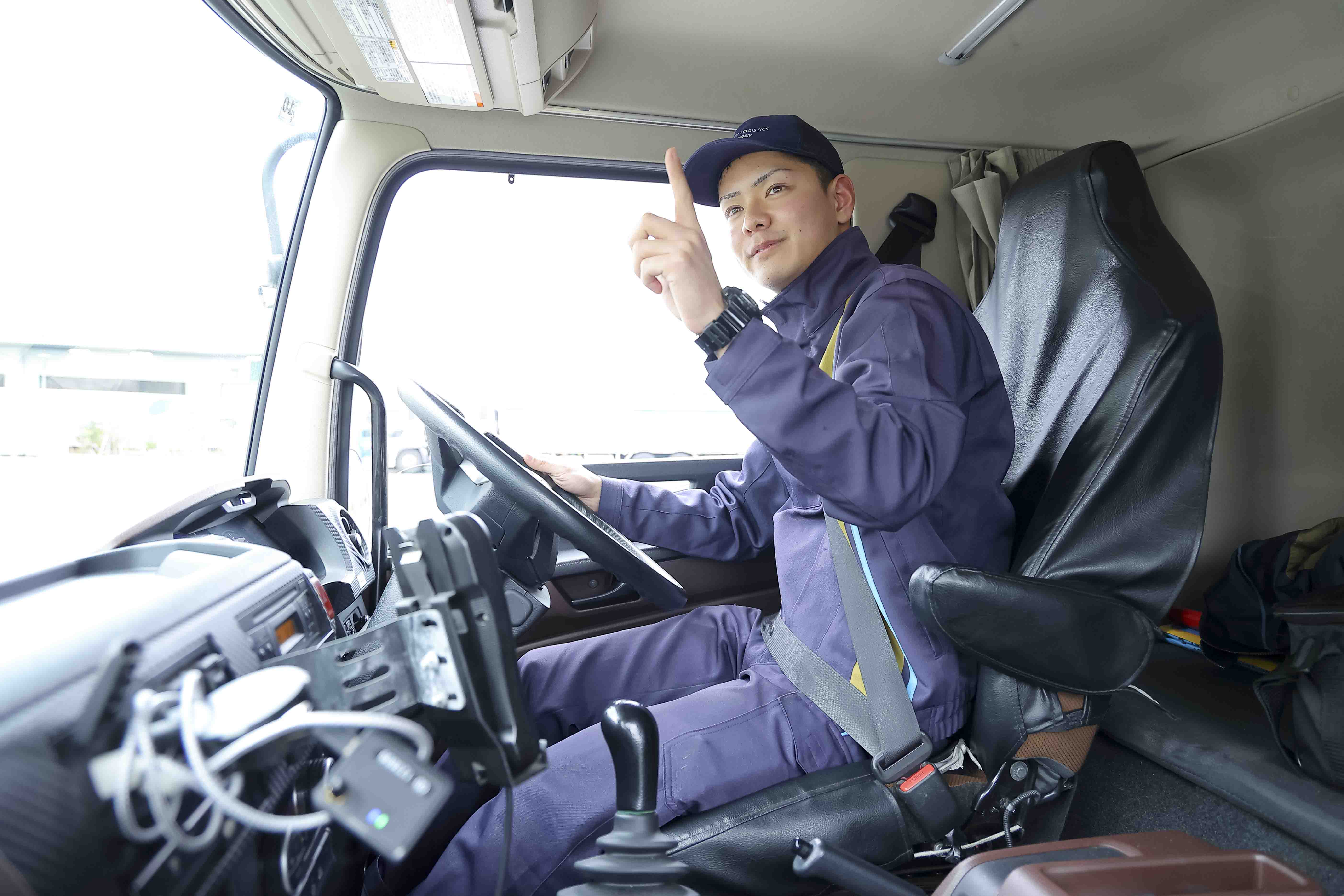 大型車（増トン）ドライバー募集！神奈川支店サムネイル