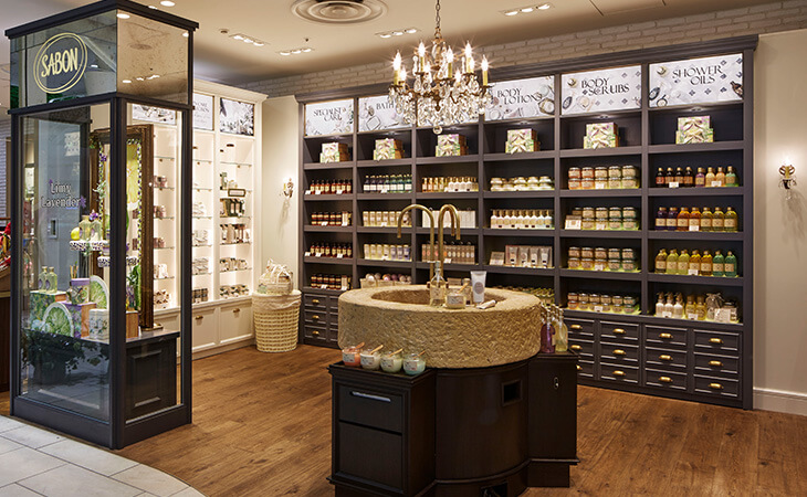 SABON 渋谷ヒカリエShinQs店　ビューティーアドバイザー（契約社員）サムネイル