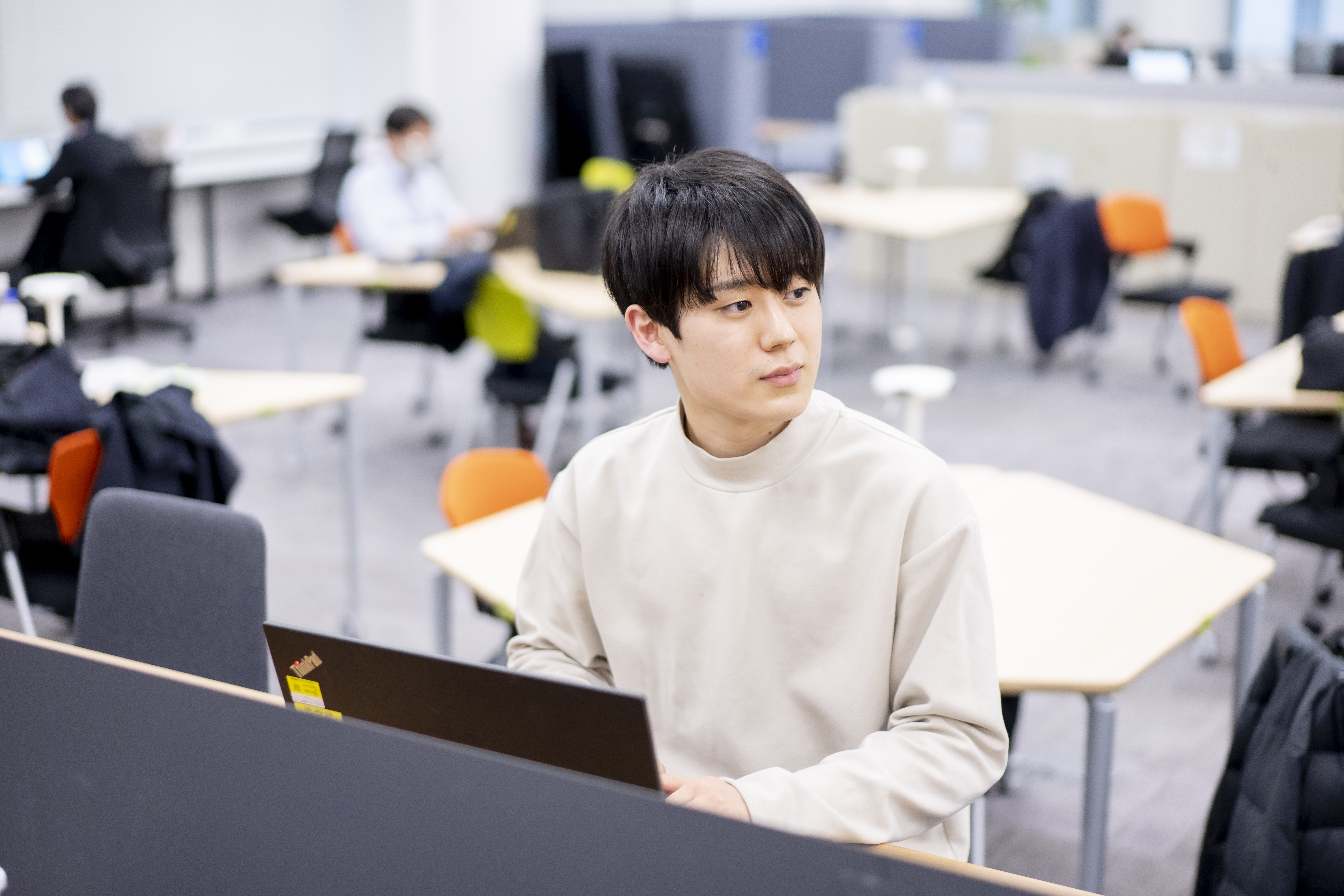 【データエンジニア(社内SE)】ビジネスデータの統括・運用・収集の仕組み開発担当サムネイル