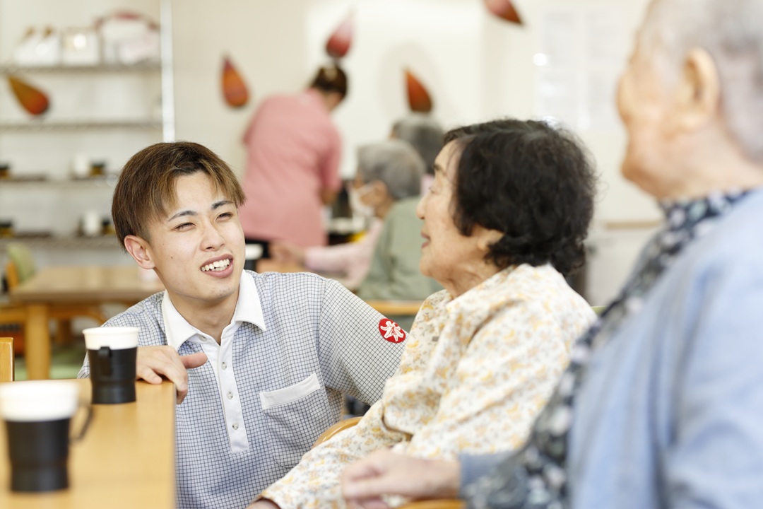 デイサービスセンター白ゆり七重浜／介護職員／正社員サムネイル