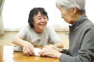 グループホーム白ゆり中央／介護職員／契約社員／18歳以上／60歳以上でも応募可サムネイル