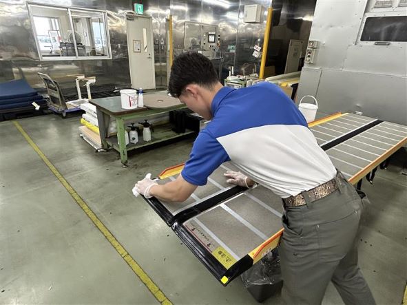 ※土日限定※【トーカイ/羽島メンテナンスセンター】介護用品の清拭・メンテナンスサムネイル