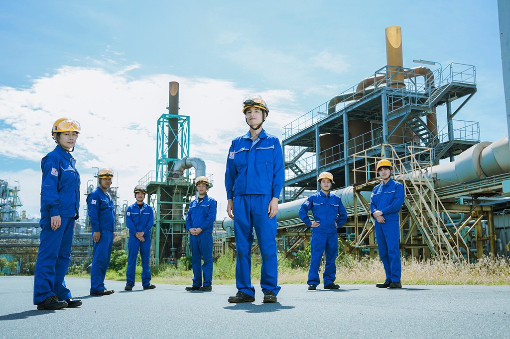 化学プラント製造オペレーター（水島工場勤務）／資格取得支援制度ありサムネイル