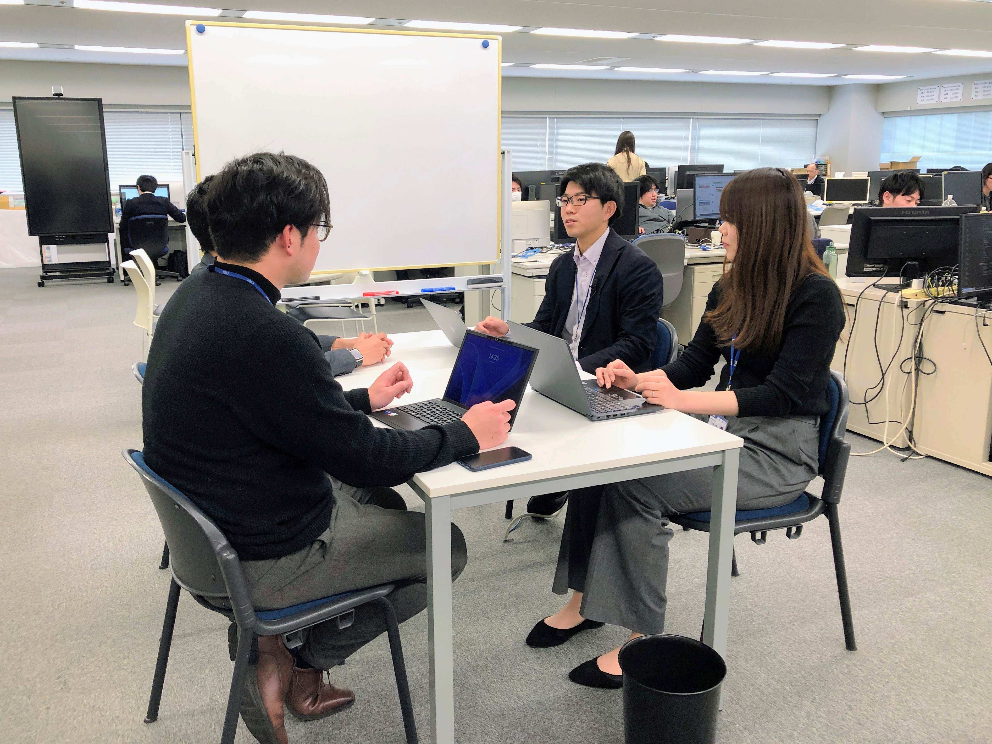 【名古屋市／転勤無】システムエンジニア　～エンジニアとして成長したい方歓迎～サムネイル